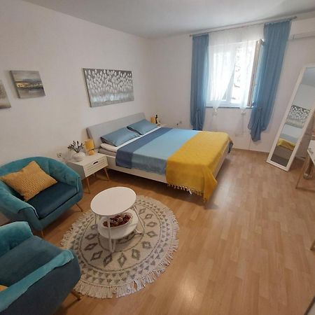 ריסיקה Apartmani Anica מראה חיצוני תמונה