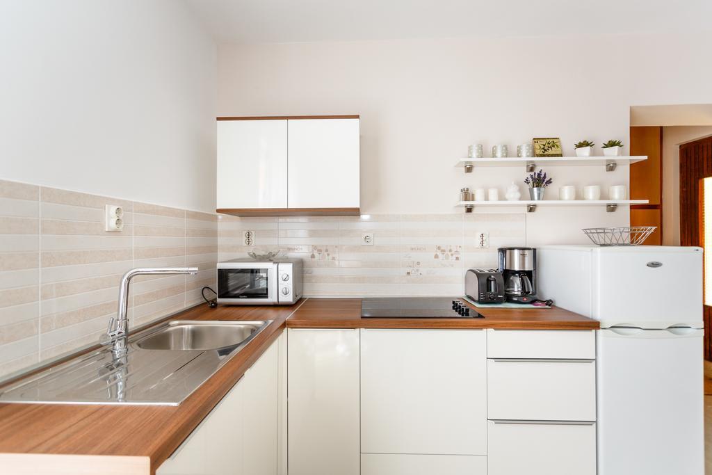 ריסיקה Apartmani Anica מראה חיצוני תמונה
