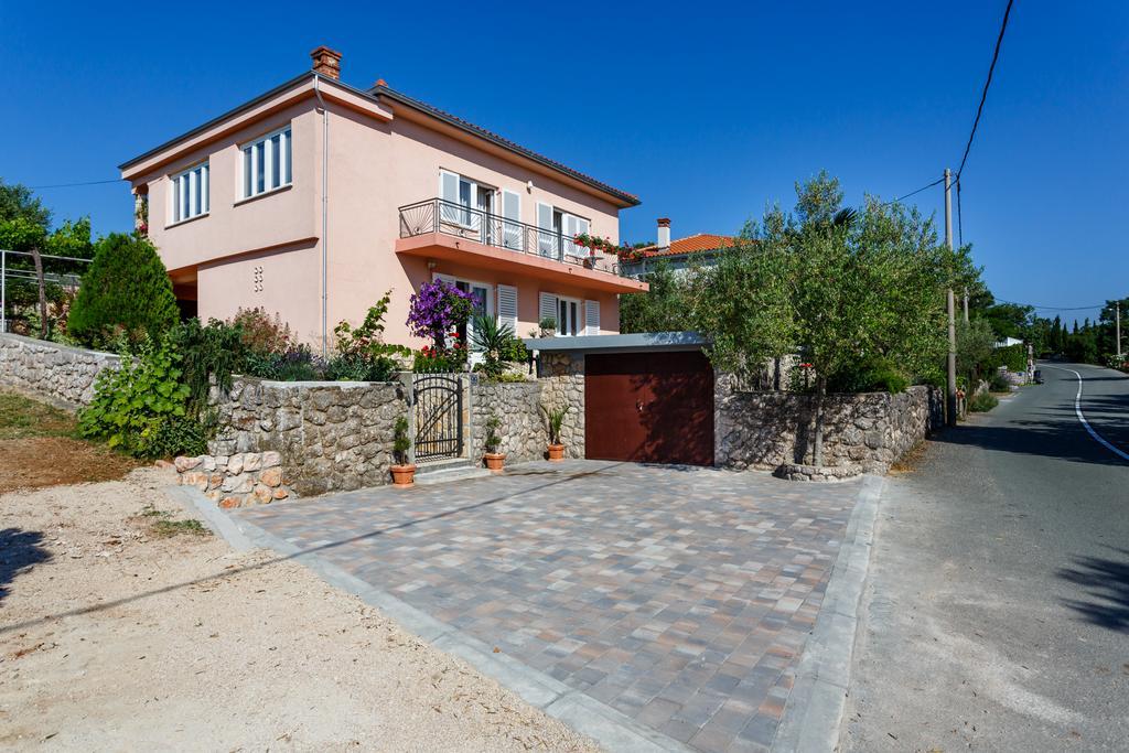 ריסיקה Apartmani Anica מראה חיצוני תמונה