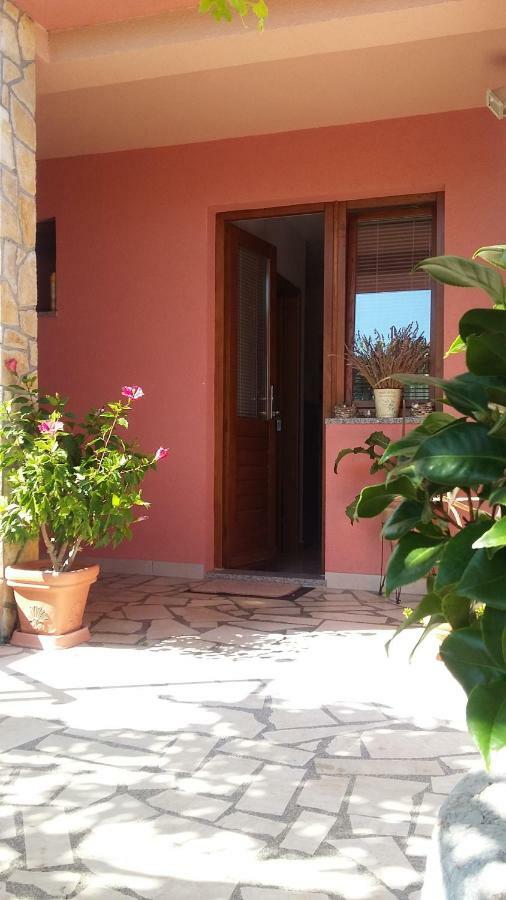ריסיקה Apartmani Anica מראה חיצוני תמונה